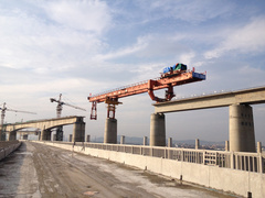 Herzstück der meisten Hochgeschwindigkeits-Strecken sind die Super-Long-Bridges über flachem Land