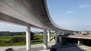 Motorway A9 Interchange Neufahrn, Expansion and Fly-over