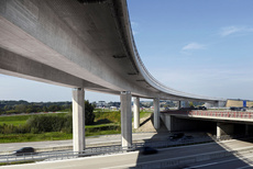 Motorway A9 Interchange Neufahrn, Expansion and Fly-over