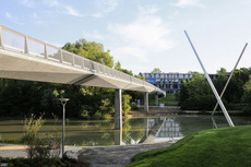 Technische Universität München, Jubiläumsbrücke
